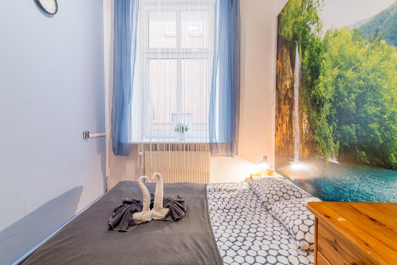 Room Near The Center Гданськ Екстер'єр фото